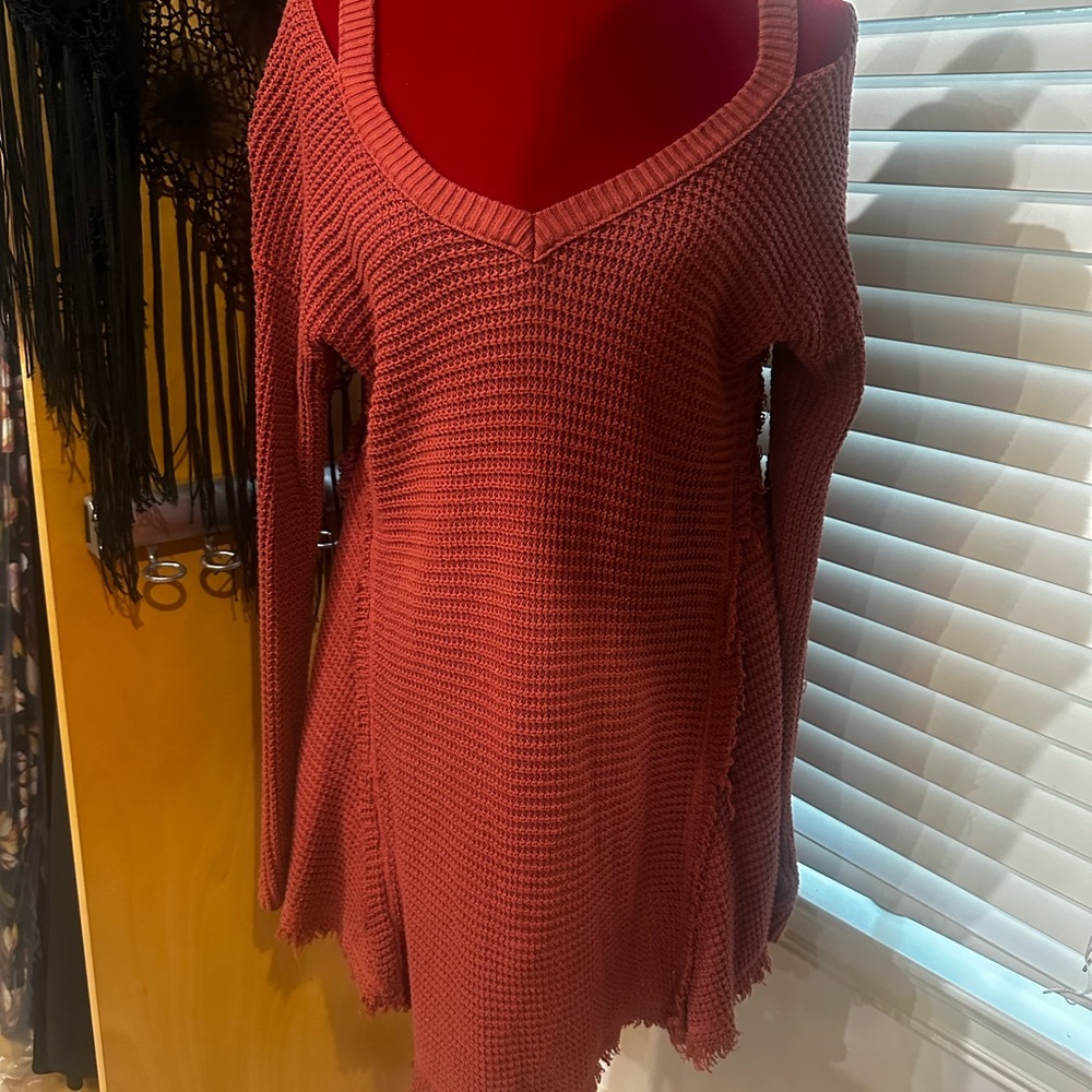 Boho cold shoulder distressed seam sweater
 sz Medium